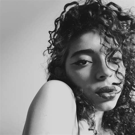 vitoria beatriz|Vitoria Beatriz (@vitoriabizz) • Instagram photos and videos.